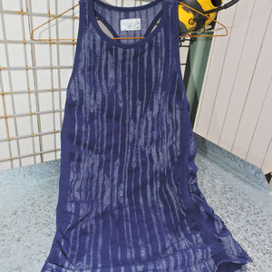 Athleta Blue Shirt Size Med...C1024